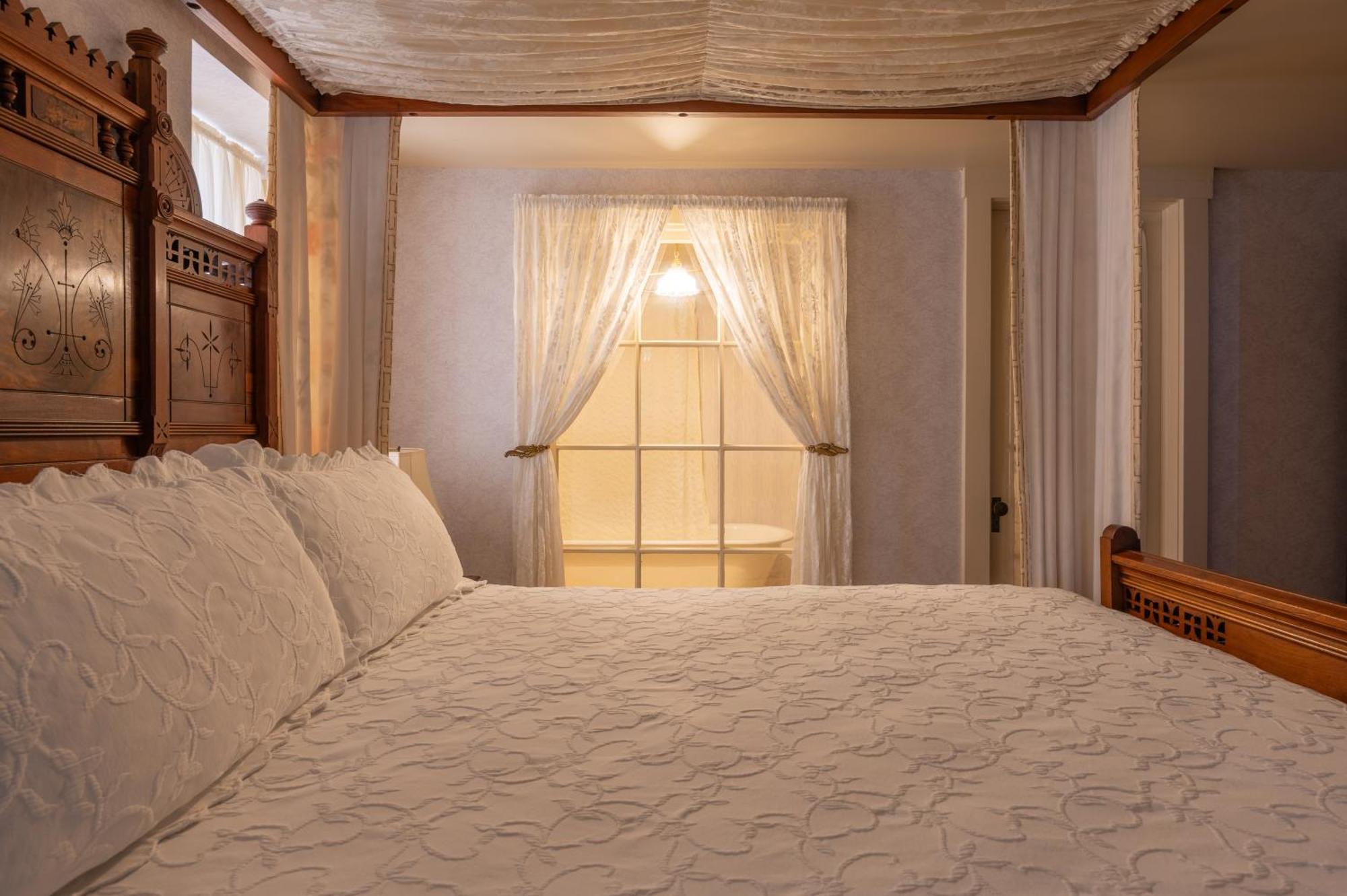Martine Inn Pacific Grove Bagian luar foto